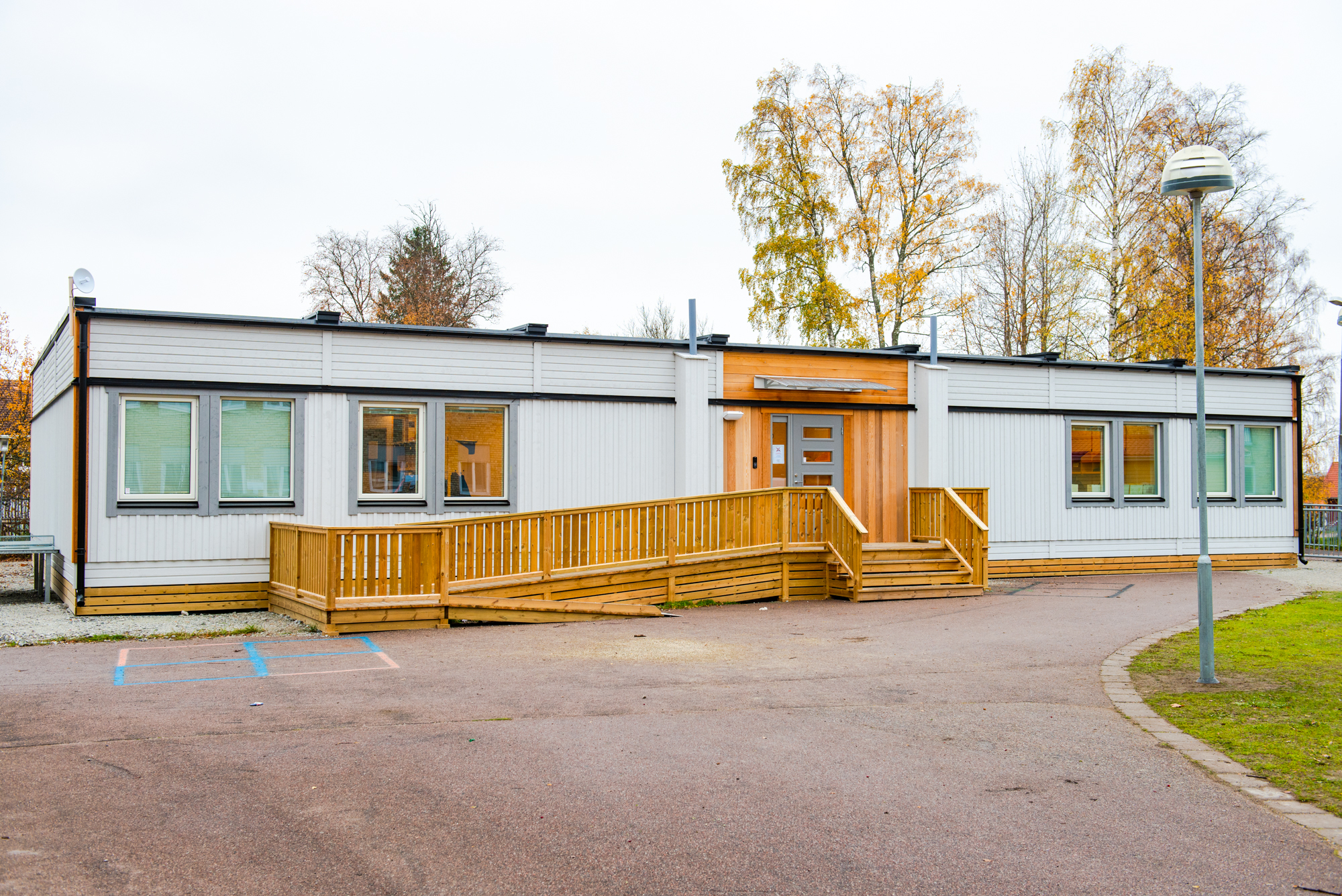 Två nya klassrum löste akuta behovet på Klockarbergsskolan i Skinnskatteberg - PCS Modulsystem
