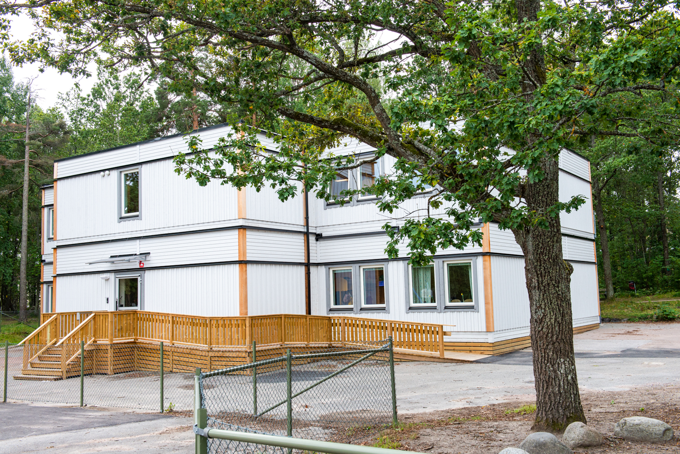 Skolpaviljong med högkvalitativa skolmoduler utökar med fyra klassrum på Skallbergsskolan – PCS Modulsystem